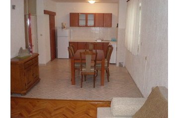 Horvātija Privát Brodarica, Eksterjers